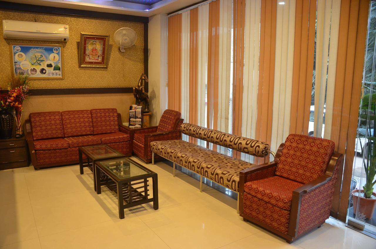 Hotel Jinendra Palace Jaipur Exterior photo